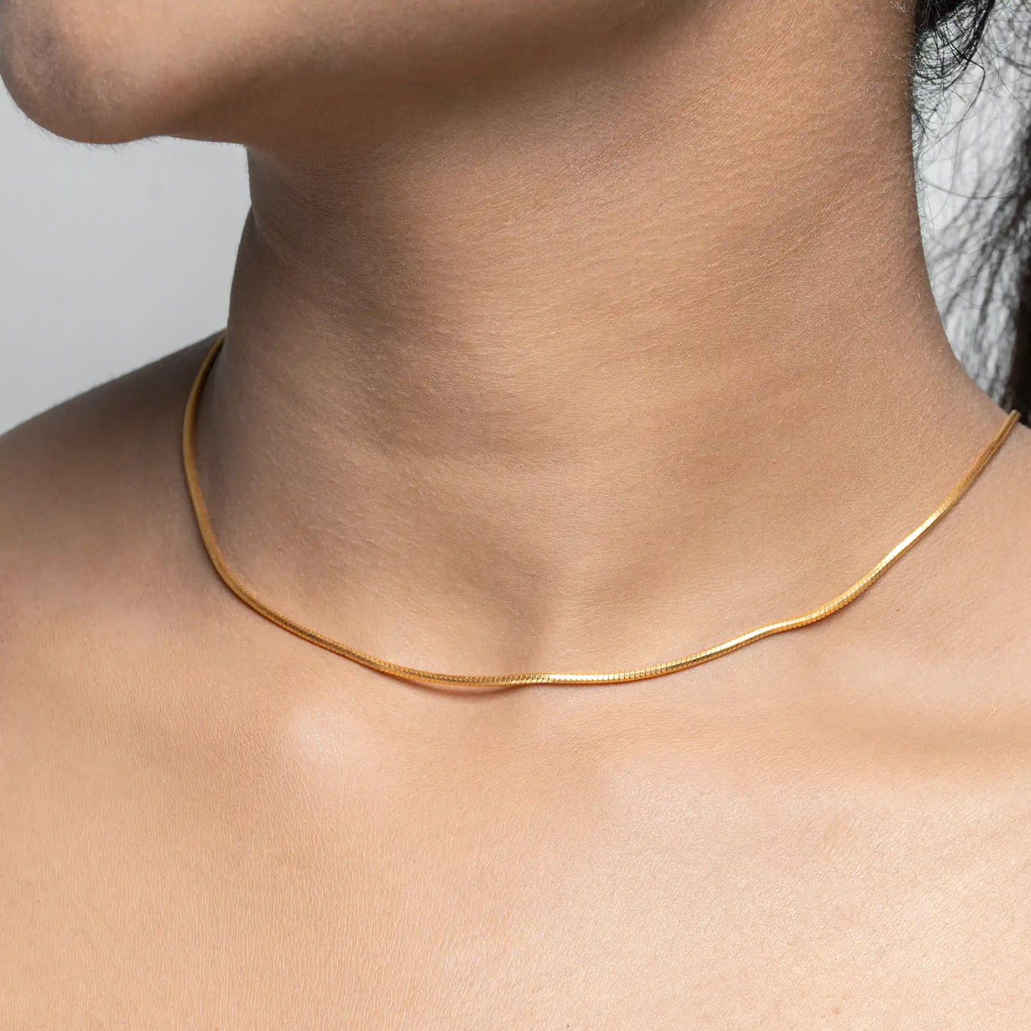 Luminous Loop Chain