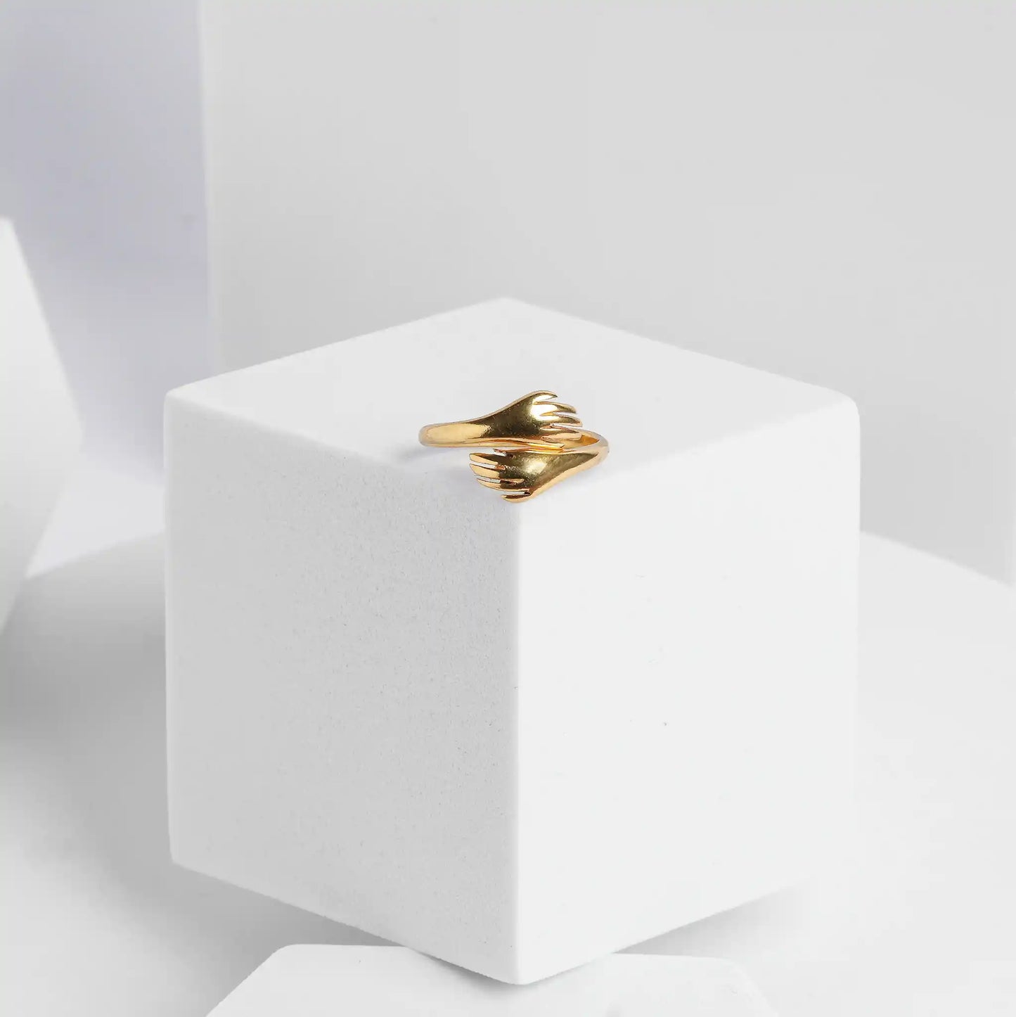 Light Embrace Ring