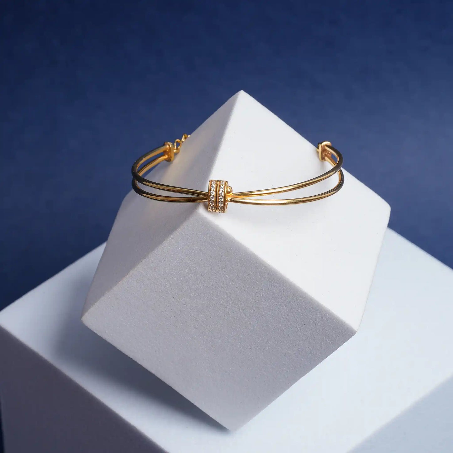 Graced by gold Bracelet