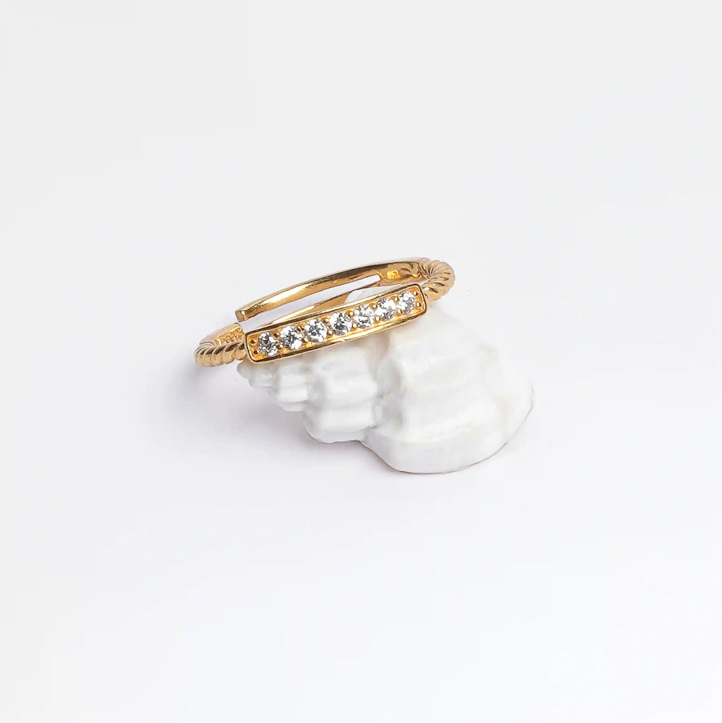 Radiance Entwined Ring