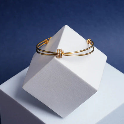 Graced by gold Bracelet